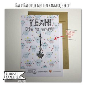 Kaartkadootje -> Hangertje TandenFee - No:06 (YEAH! Die is eruit! - Tand eruit - TandenFee en tanden met borstel)