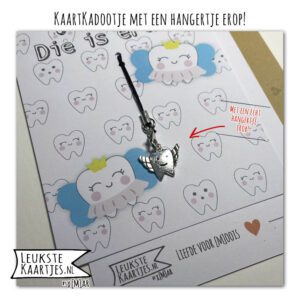 Kaartkadootje -> Hangertje TandenFee - No:07 (YEAH! Die is eruit! - Tand eruit - TandenFee groot met rokje) - Afbeelding 2