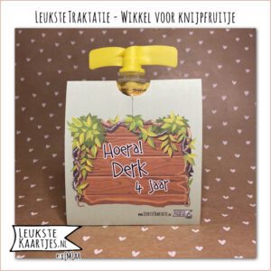 Traktatie -> Knijpfruitje - No:01 (Ik knijp er tussenuit, Hoera 4 jaar - LionKing, Simba, Jungle, Groen) - Afbeelding 2