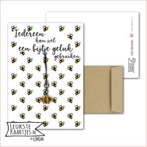 Kaartkadootje -> Hangertje Bees Bijtje - No:07 (Iedereen kan wel een bijtje geluk gebruiken - Goudkleurig hangertje - Bijtjes)
