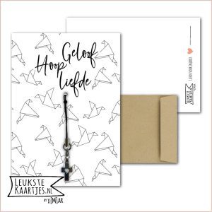 Kaartkadootje -> Hangertje Kruisje - No:05 (Geloof, Hoop, Liefde - Kruisje met open hartje - Origami Duiven, zwart wit)