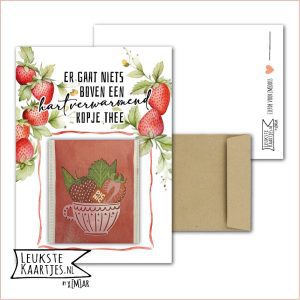 Kaartkadootje -> Theezakje - No:20 (Er gaat niets boven een hartverwarmend kopje thee - Bloemen/kruiden/fruit thee - Aardbeien in rood kader)